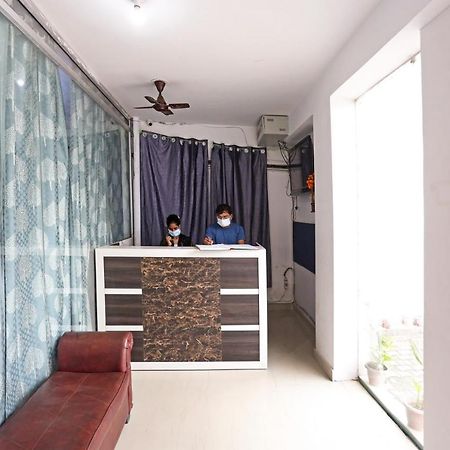 Aero Home Stay- Bed & Breakfast Nuova Delhi Esterno foto