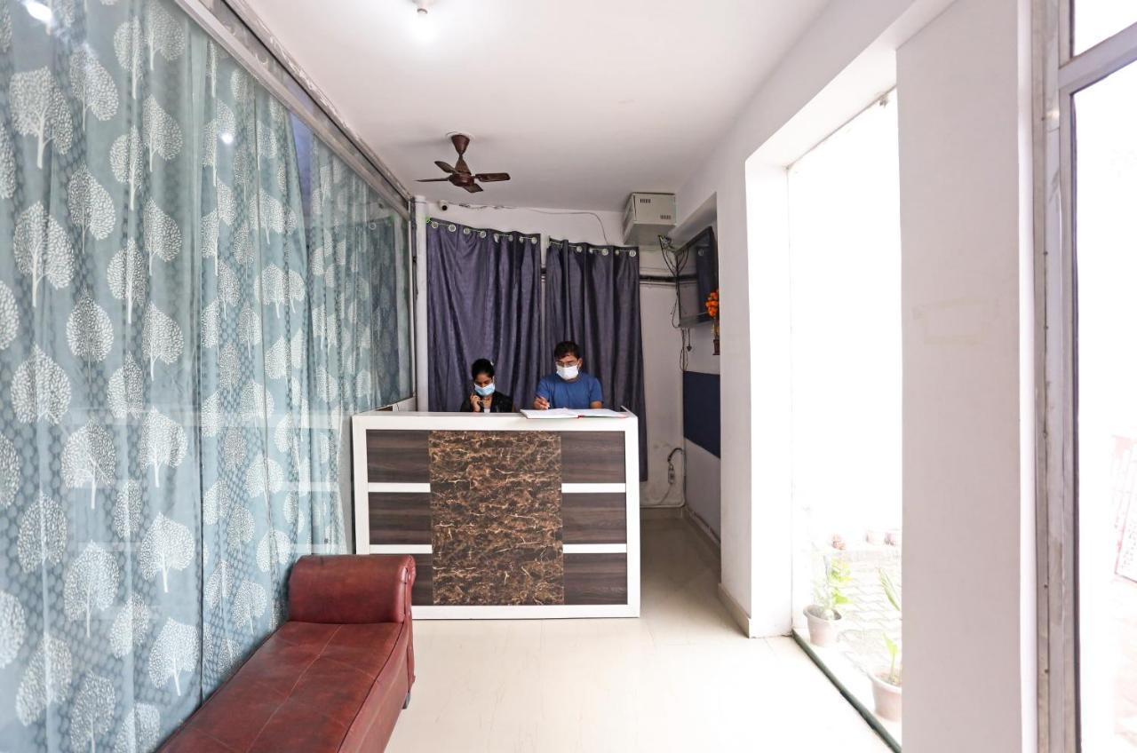 Aero Home Stay- Bed & Breakfast Nuova Delhi Esterno foto