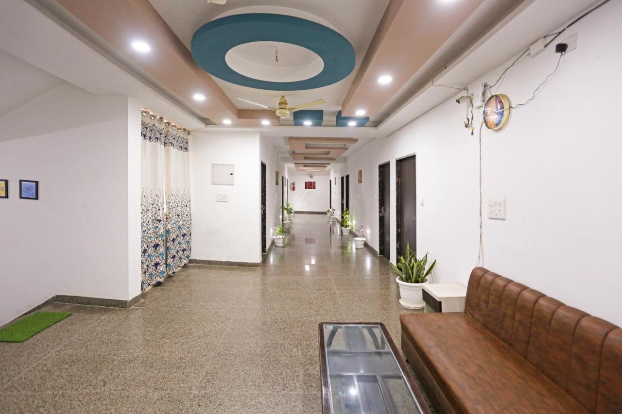 Aero Home Stay- Bed & Breakfast Nuova Delhi Esterno foto